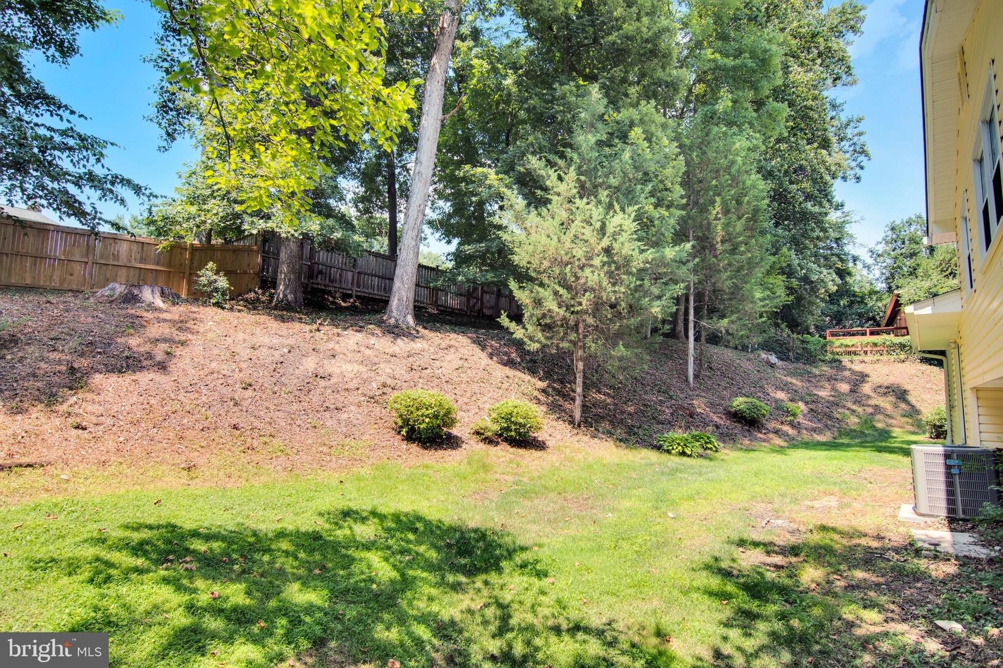 Willow Oak Pl, Springfield, VA 22153