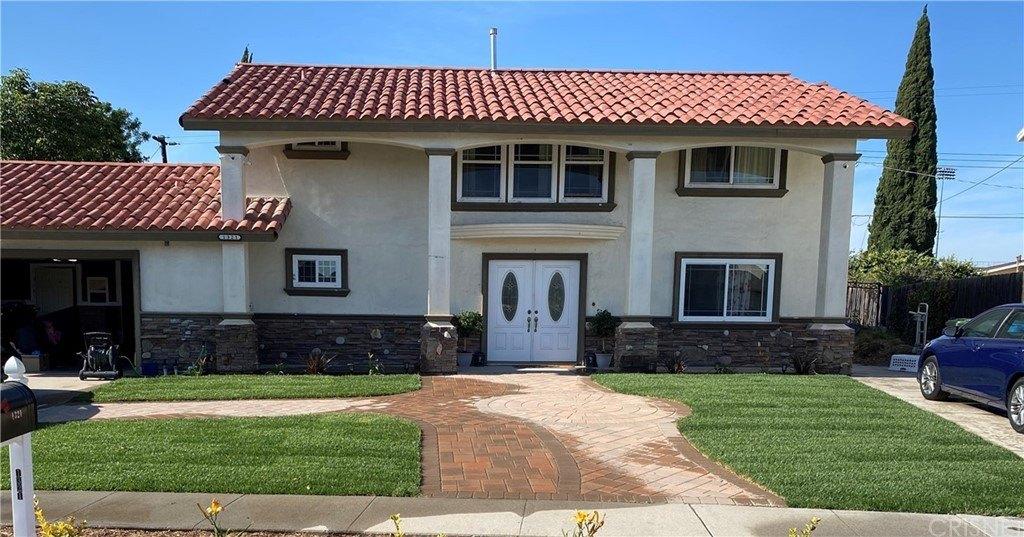 Dinsmore St, Simi Valley, CA 93065