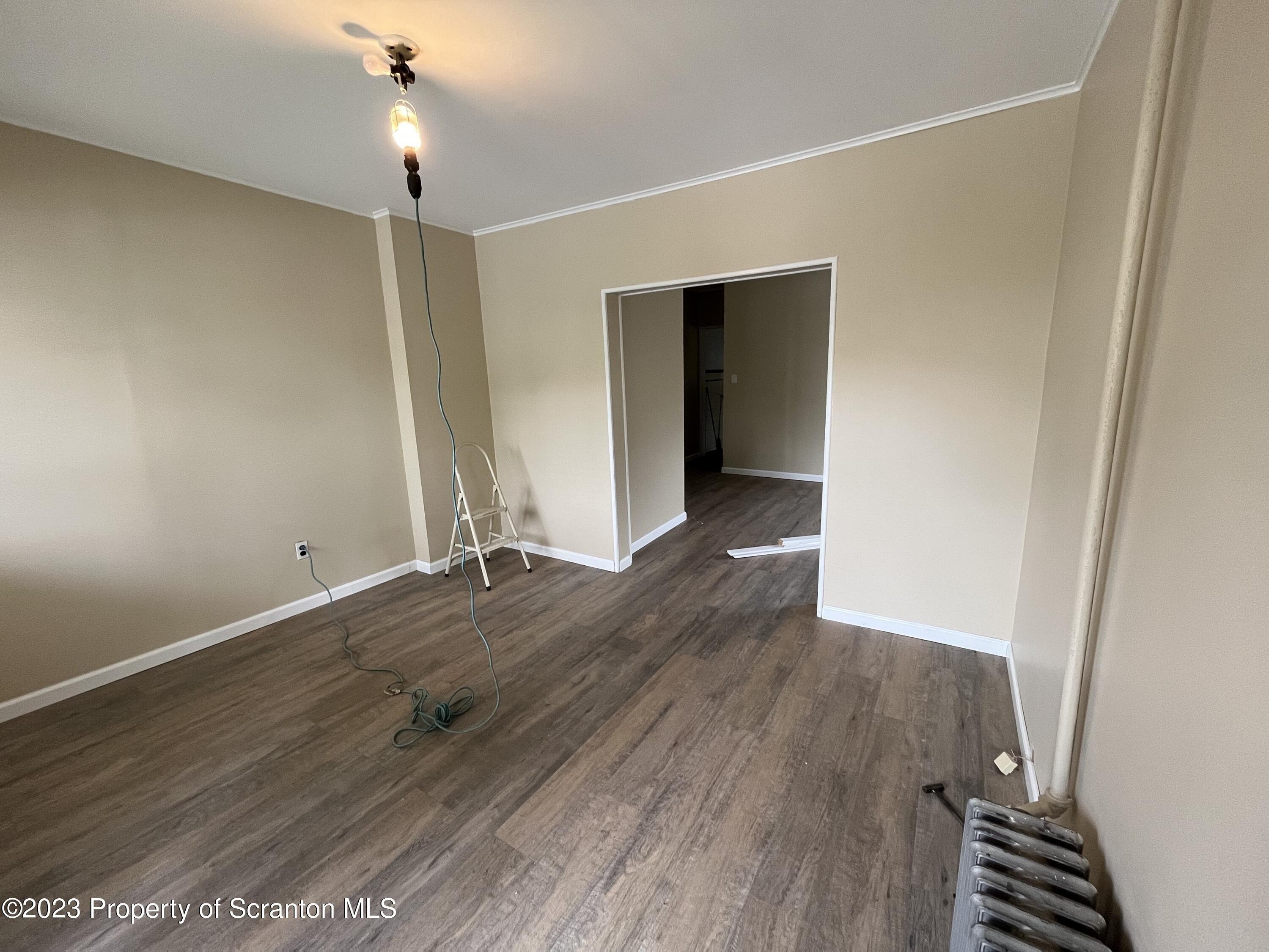 Return Ave, Scranton, PA 18508