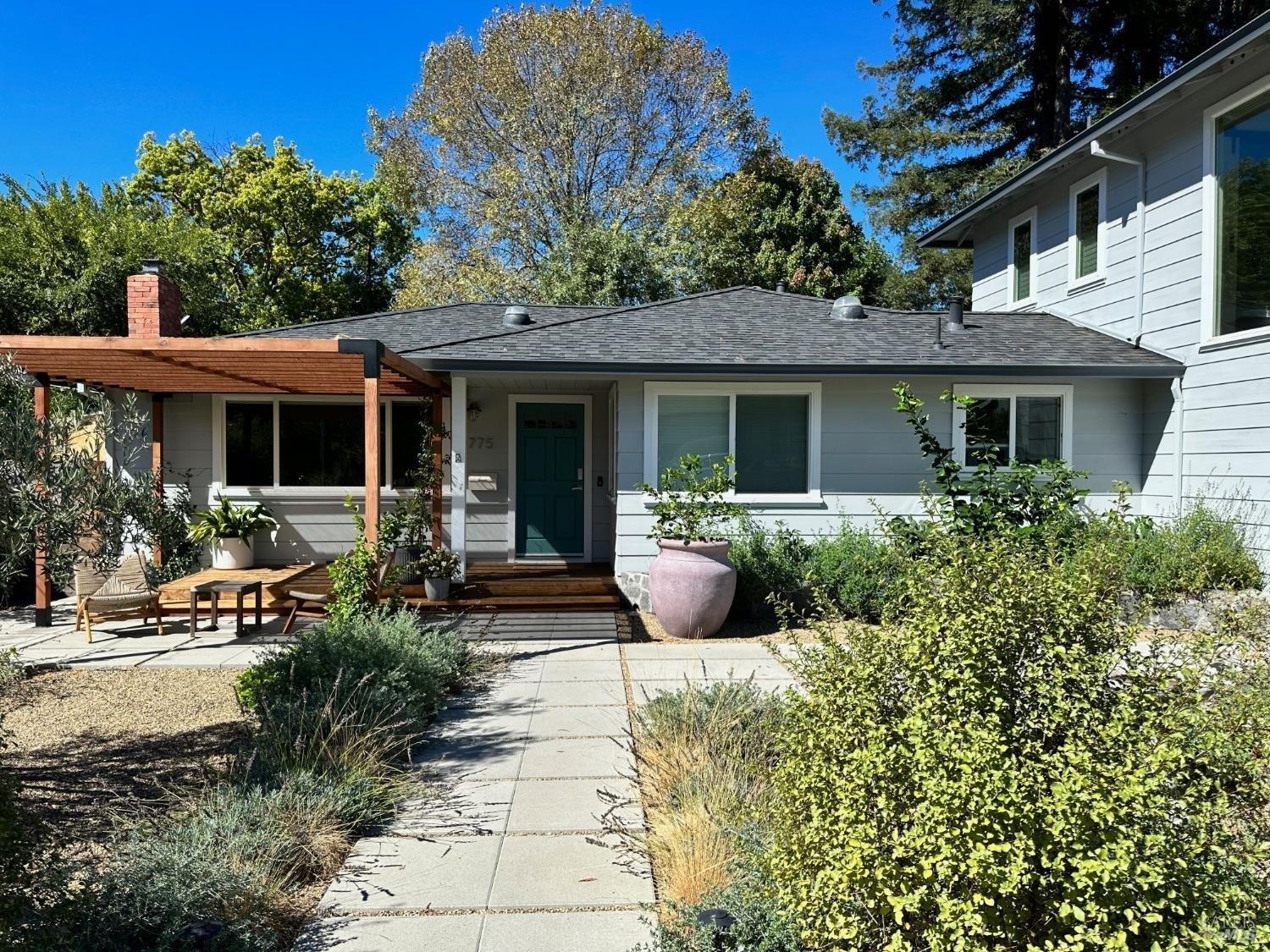 Florence Ln, Healdsburg, CA 95448