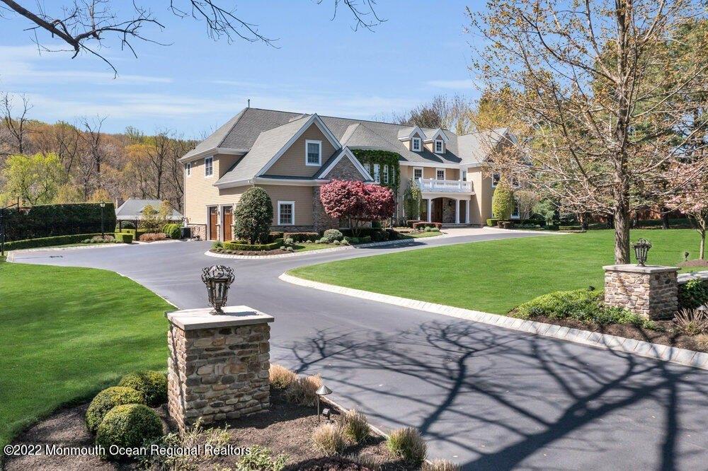 Mountainside Dr, Colts Neck, NJ 07722