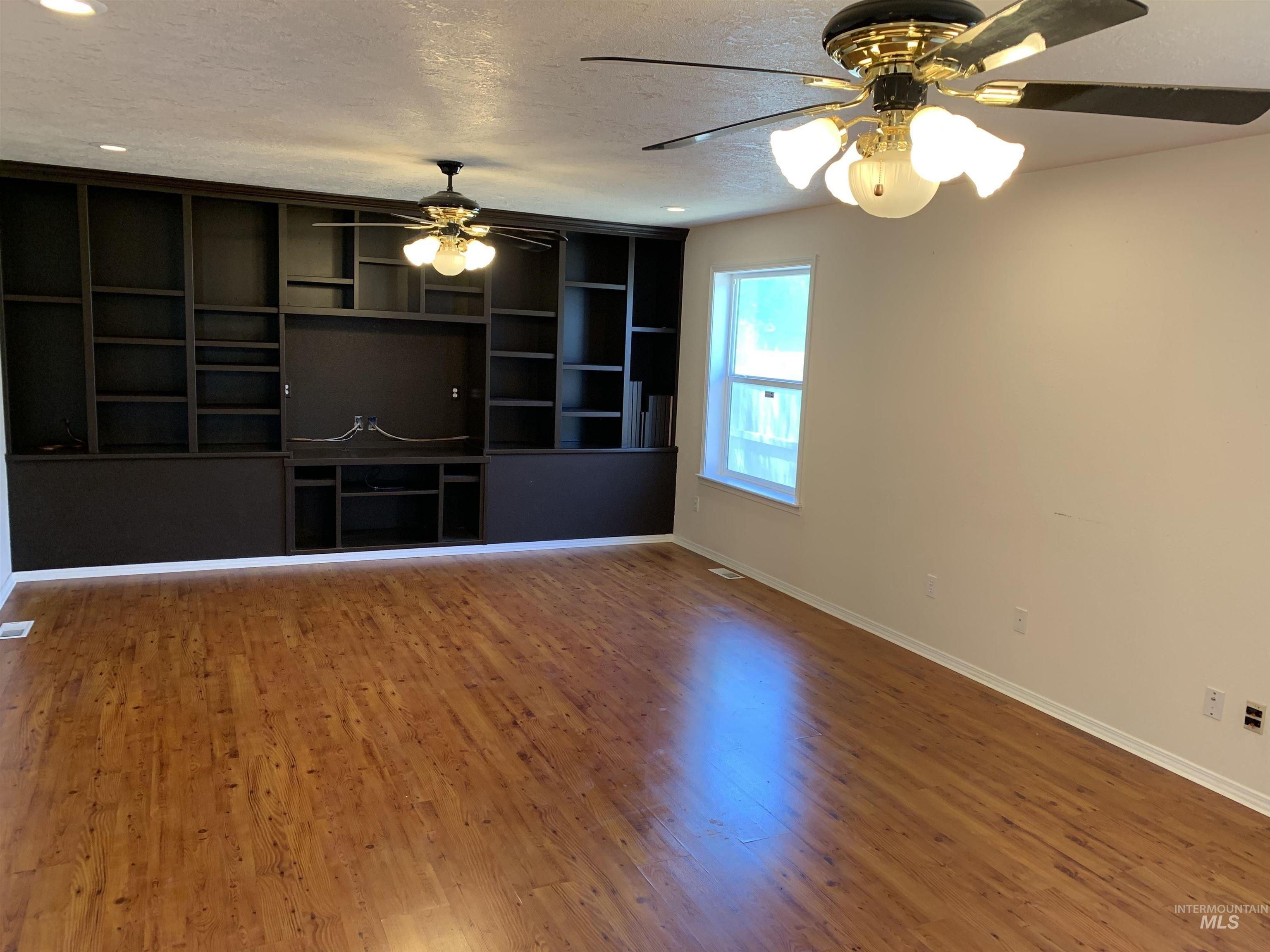 Eric Ct, Mountain Home, ID 83647