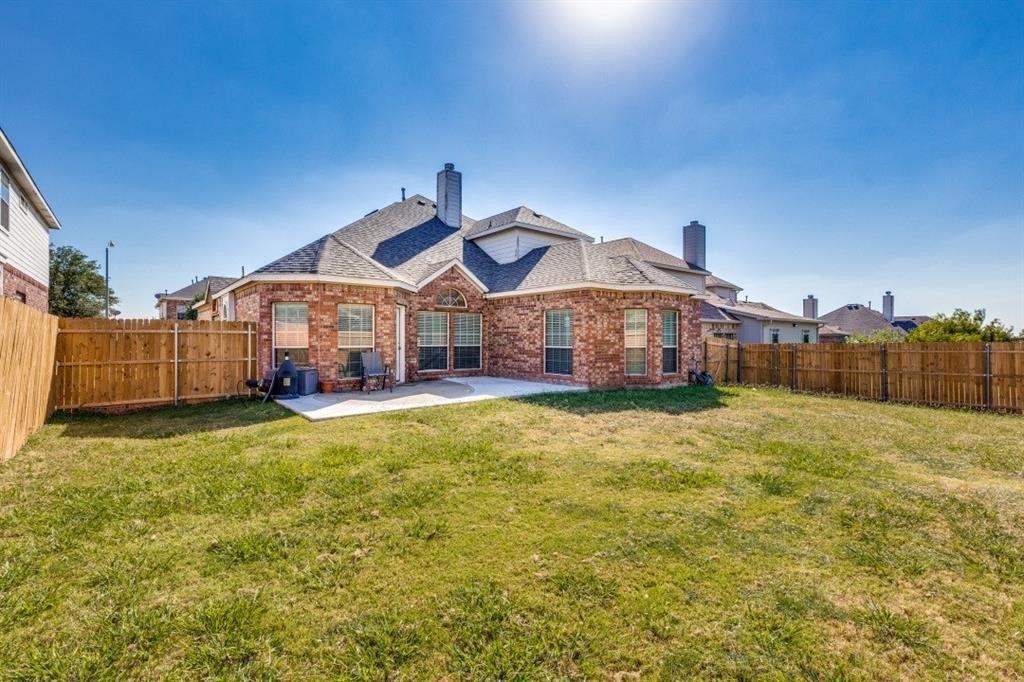 Meadow Valley Dr, Fort Worth, TX 76123