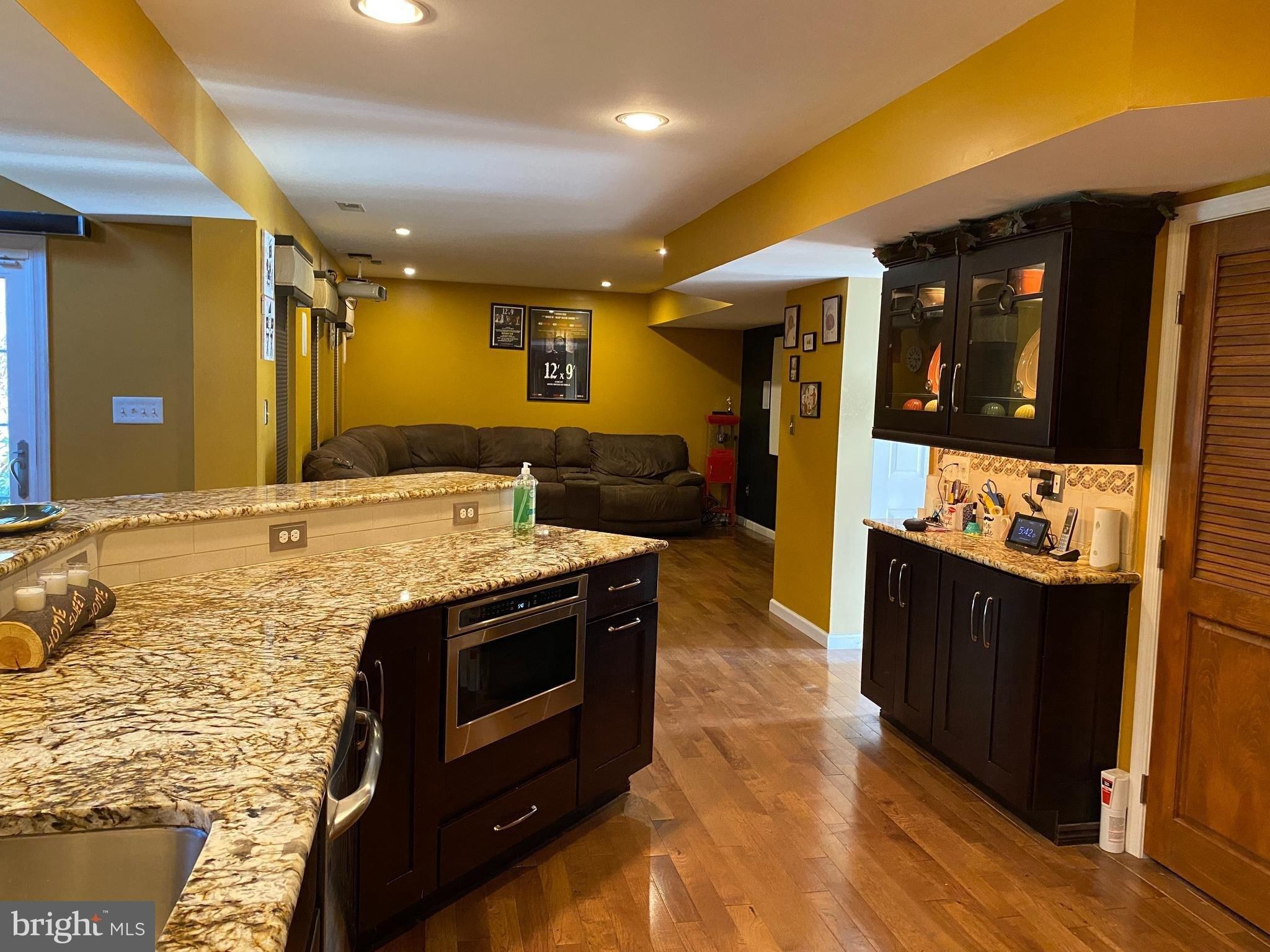 Fenton Dr, Penns Grove, NJ 08069