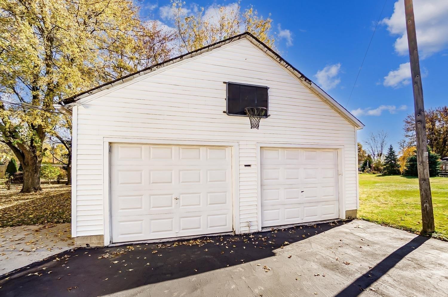 Mill St, Monroeville, IN 46773