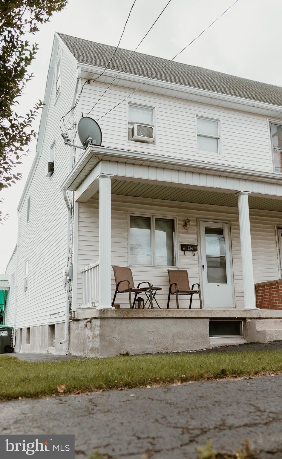 S Broad Mountain Ave, Frackville, PA 17931