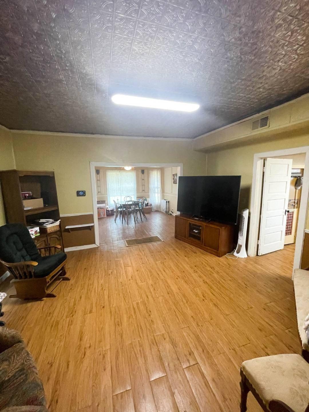 N Main St, Okeene, OK 73763
