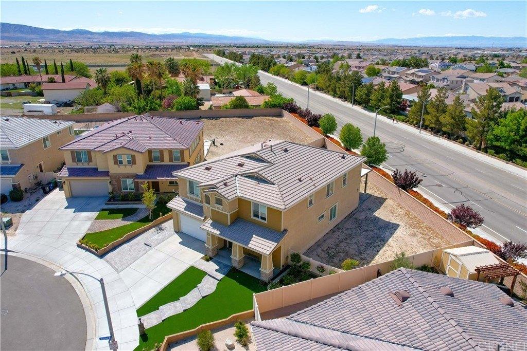 Vahan Ct, Lancaster, CA 93536