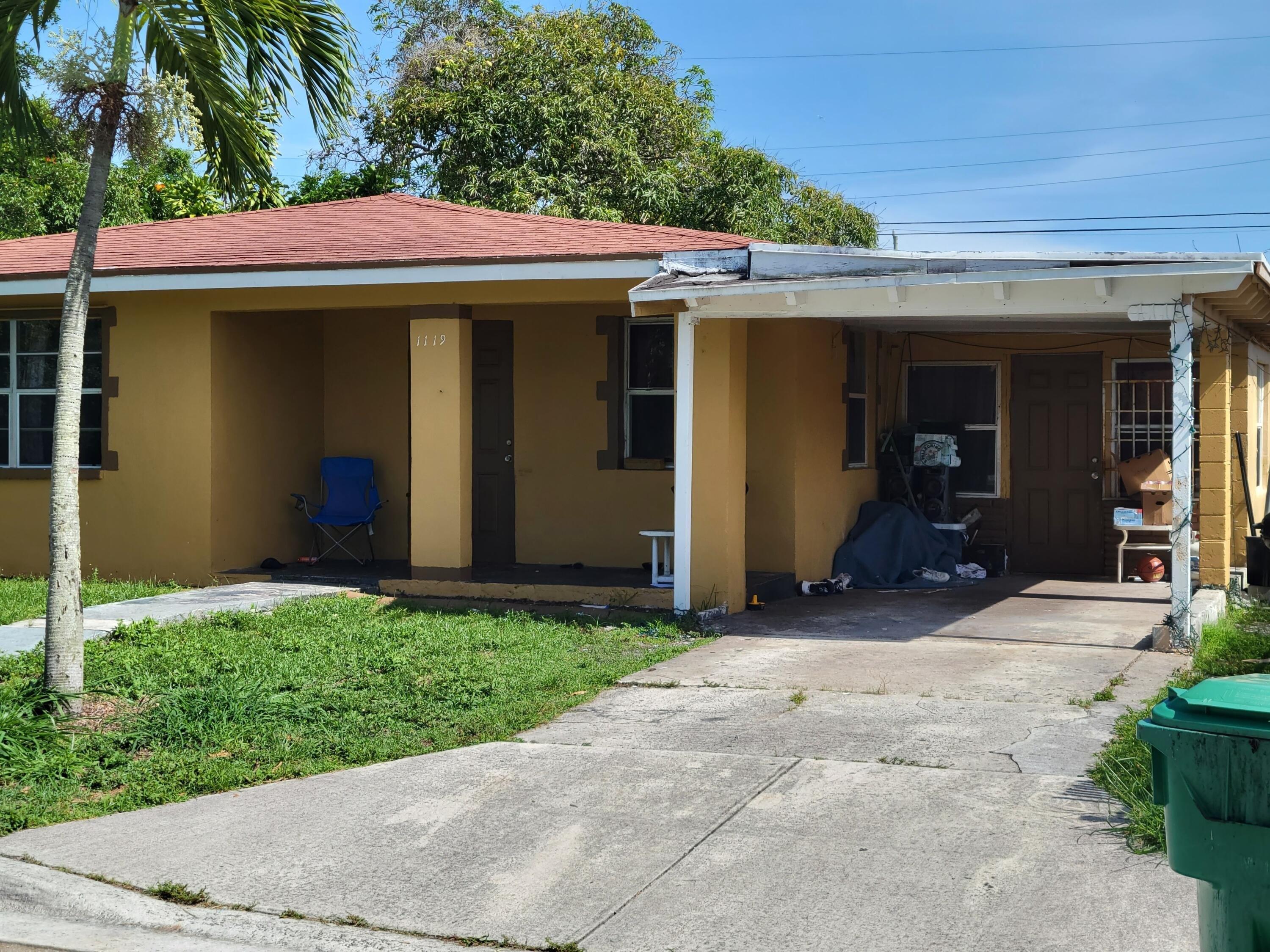 W 32nd St, Riviera Beach, FL 33404