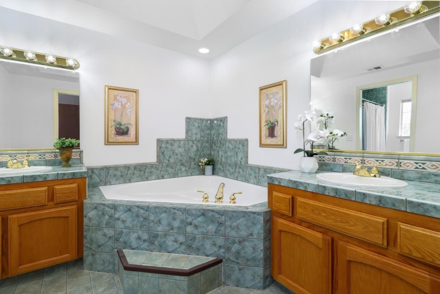 Bella Vista St, Chowchilla, CA 93610