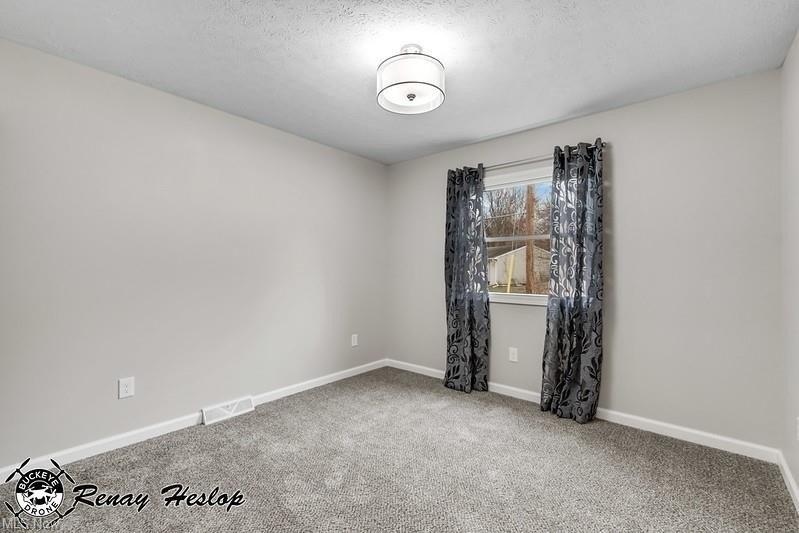Pawnee Blvd, Akron, OH 44312