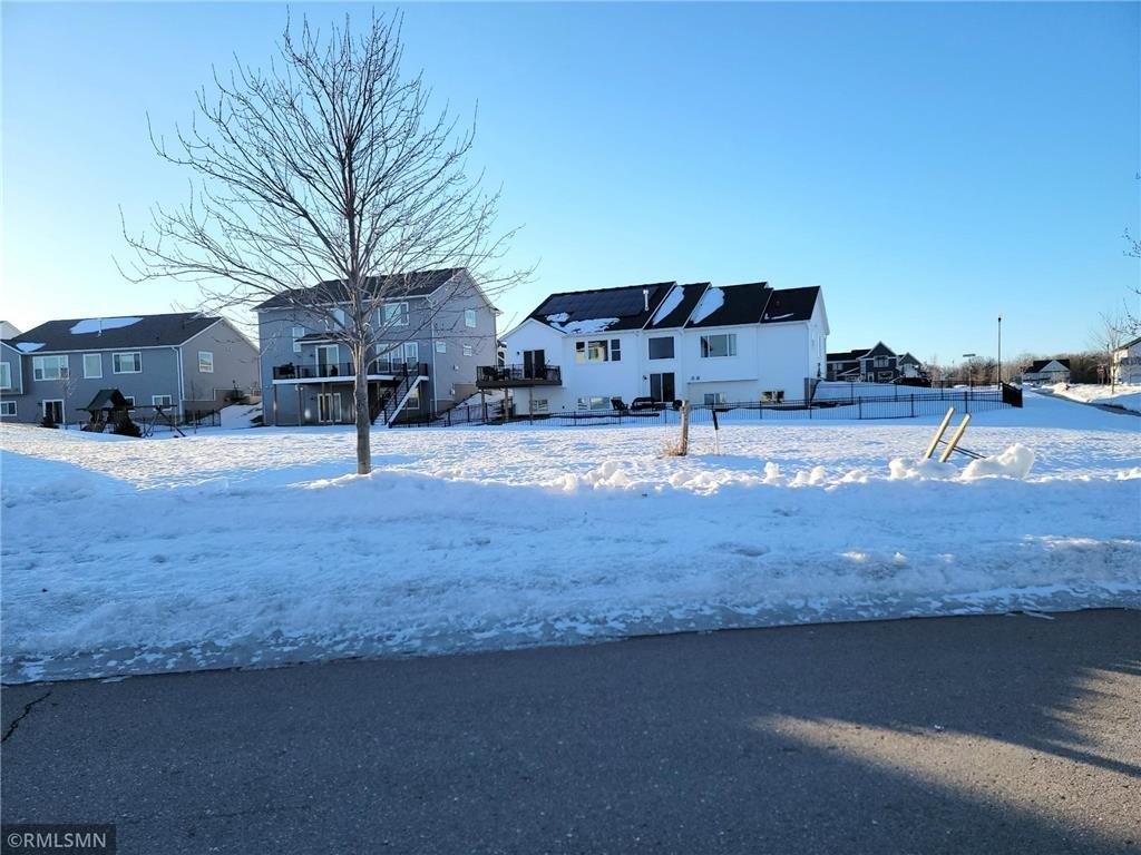 Savanna Trl, Chaska, MN 55318