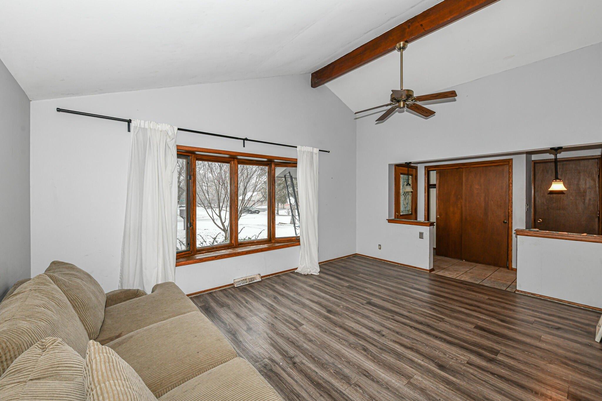 98th Pl, Pleasant Prairie, WI 53158