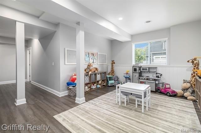 Chalfonte Dr, Brighton, MI 48116