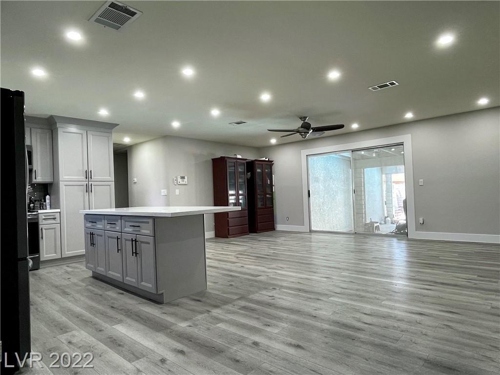 Apache Ln, Las Vegas, NV 89110