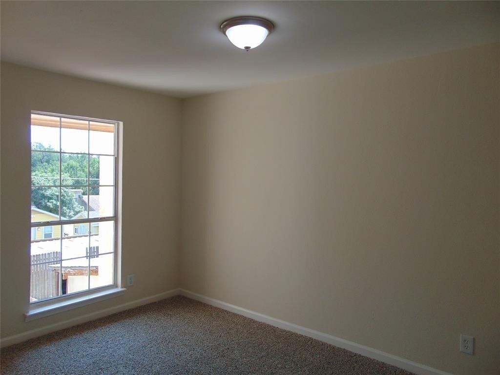 Valley Park Dr, Garland, TX 75043