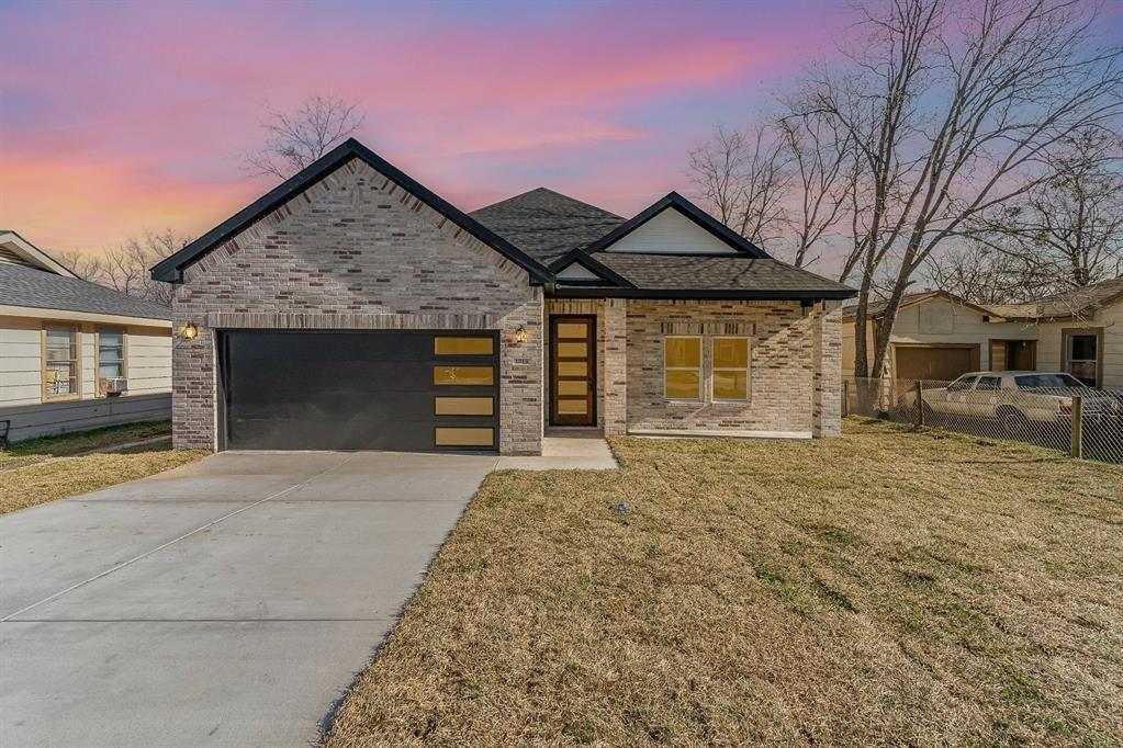 Wellington St, Greenville, TX 75401