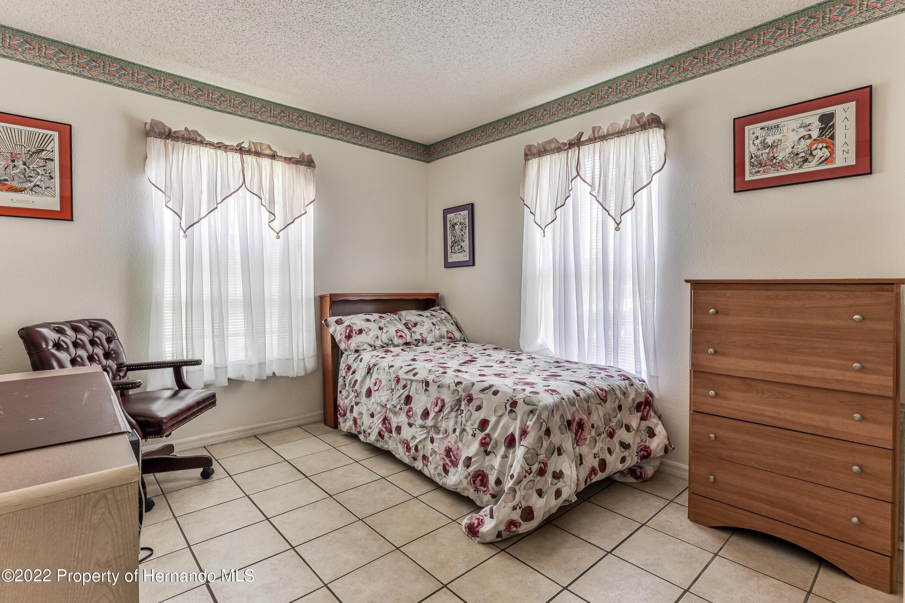 Blackbird Ave, Weeki Wachee, FL 34613