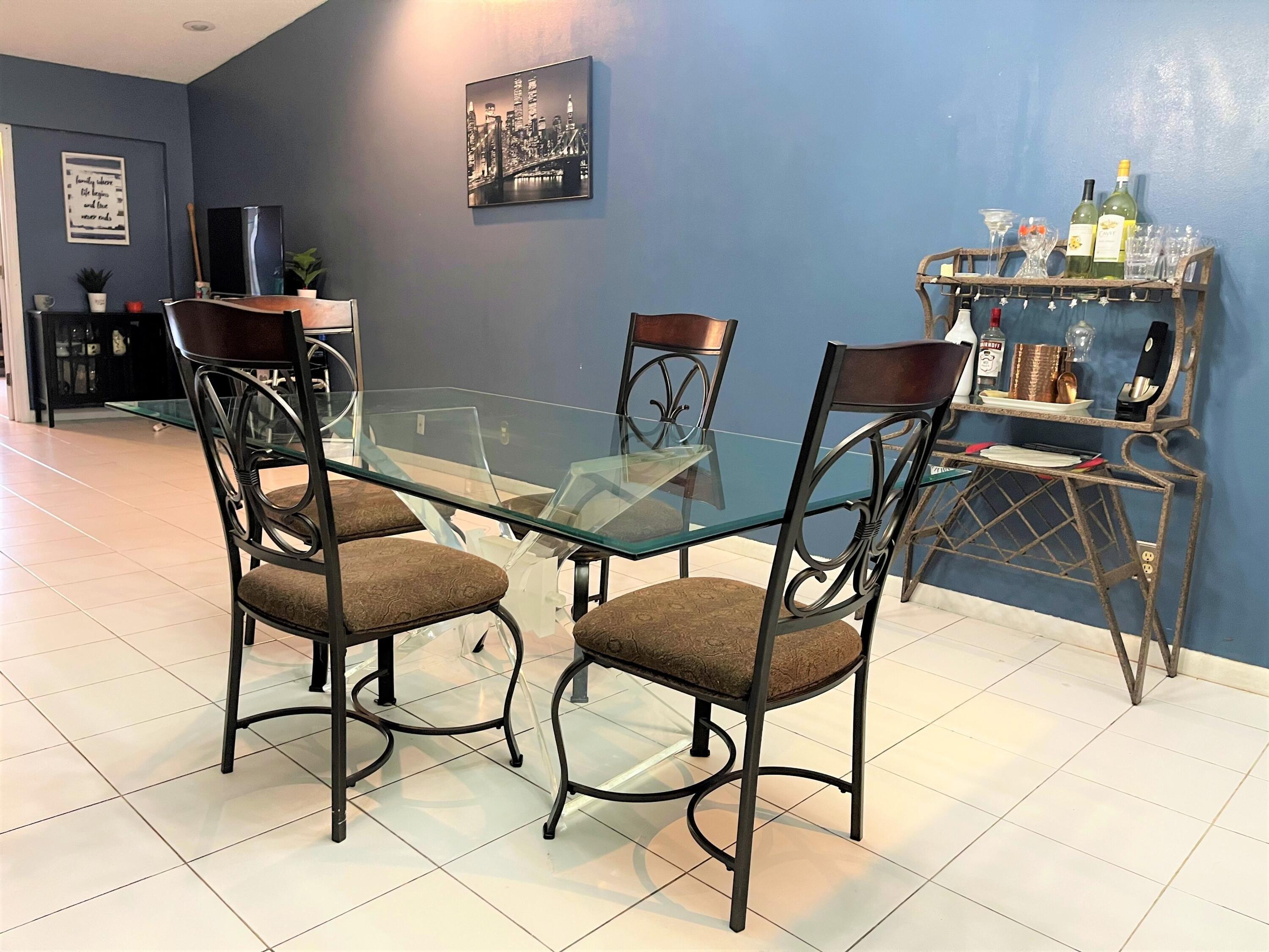 Lucerne Villas Ln, Lake Worth, FL 33467