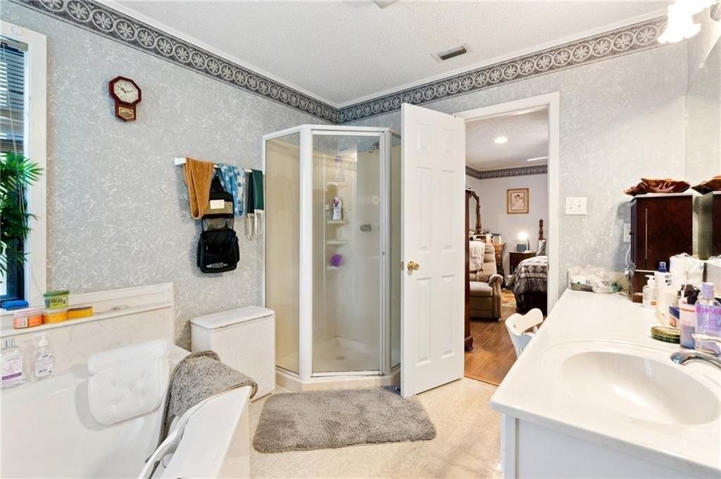 Bishop Wilmer Dr, Mobile, AL 36605