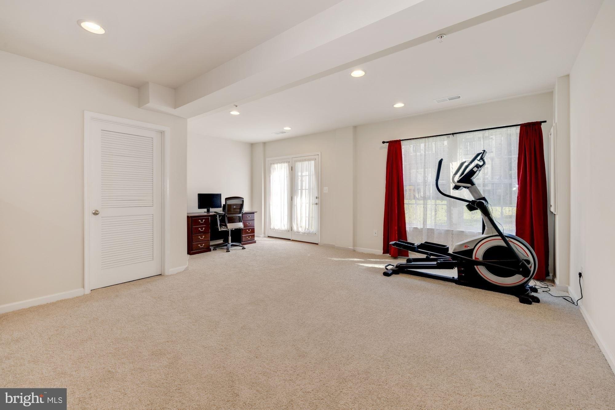 Forest Haven Way, Clarksburg, MD 20871