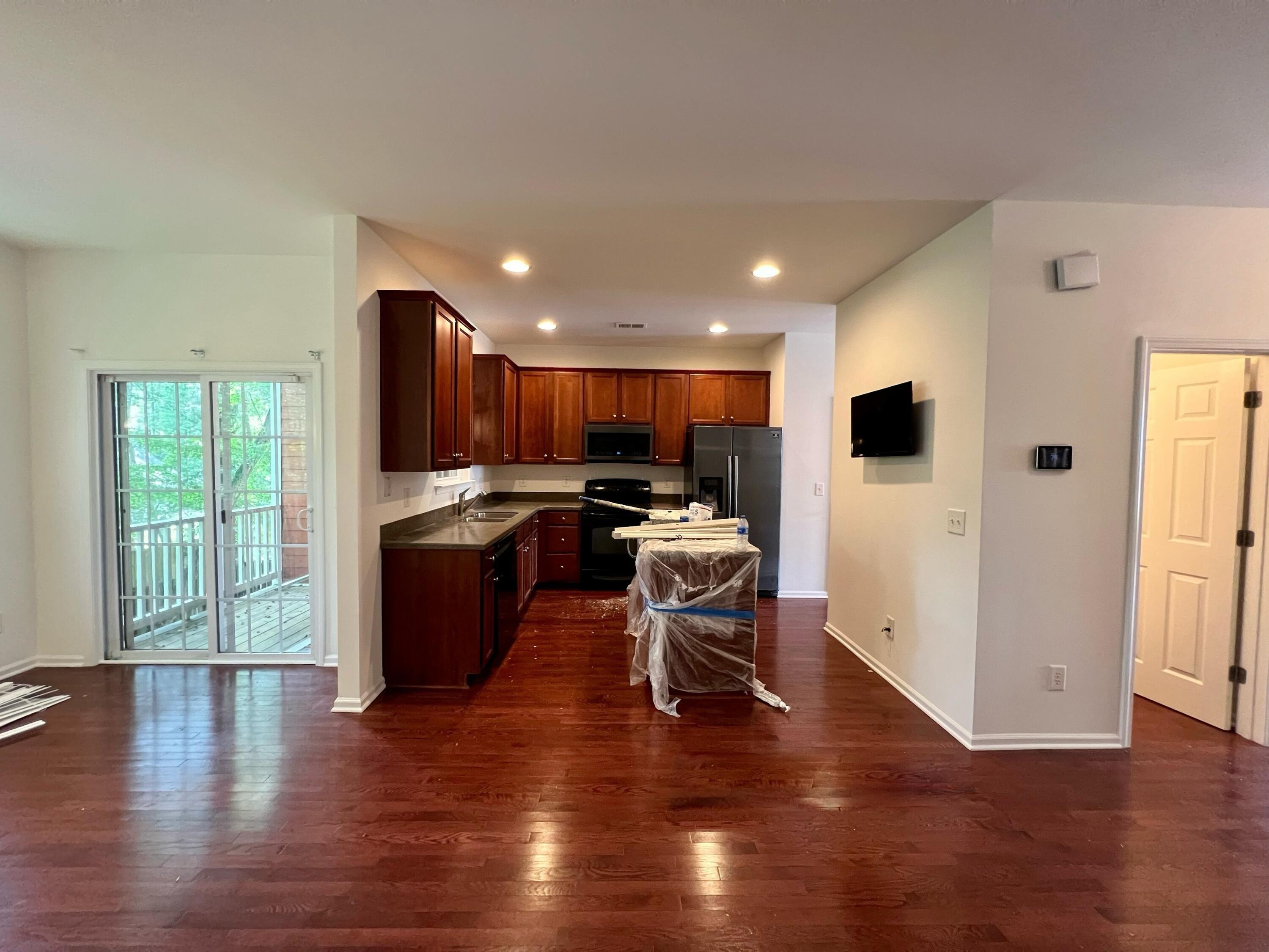 Parlor Dr, Ladson, SC 29456