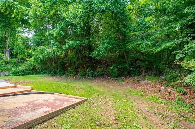 Baker Ridge Dr Nw, Atlanta, GA 30318