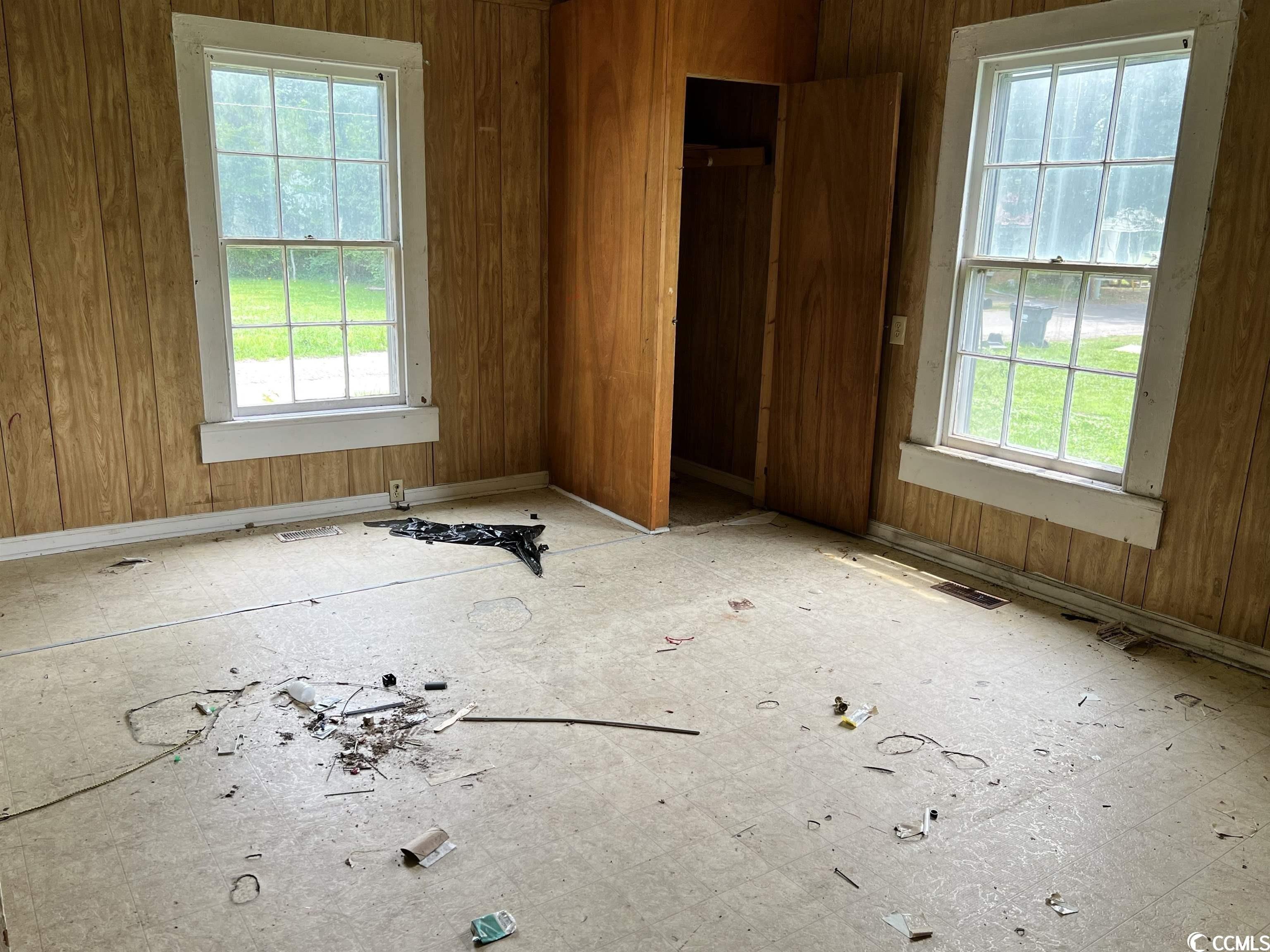 Bee St, Marion, SC 29571