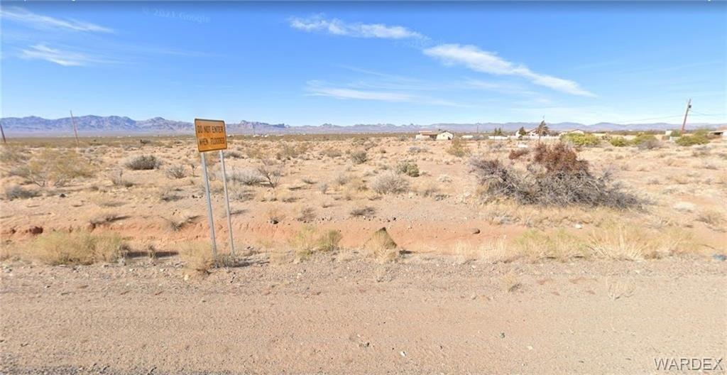 S Aztec Rd, Golden Valley, AZ 86413