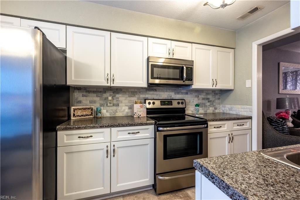 Dartmoor Ct, Chesapeake, VA 23321