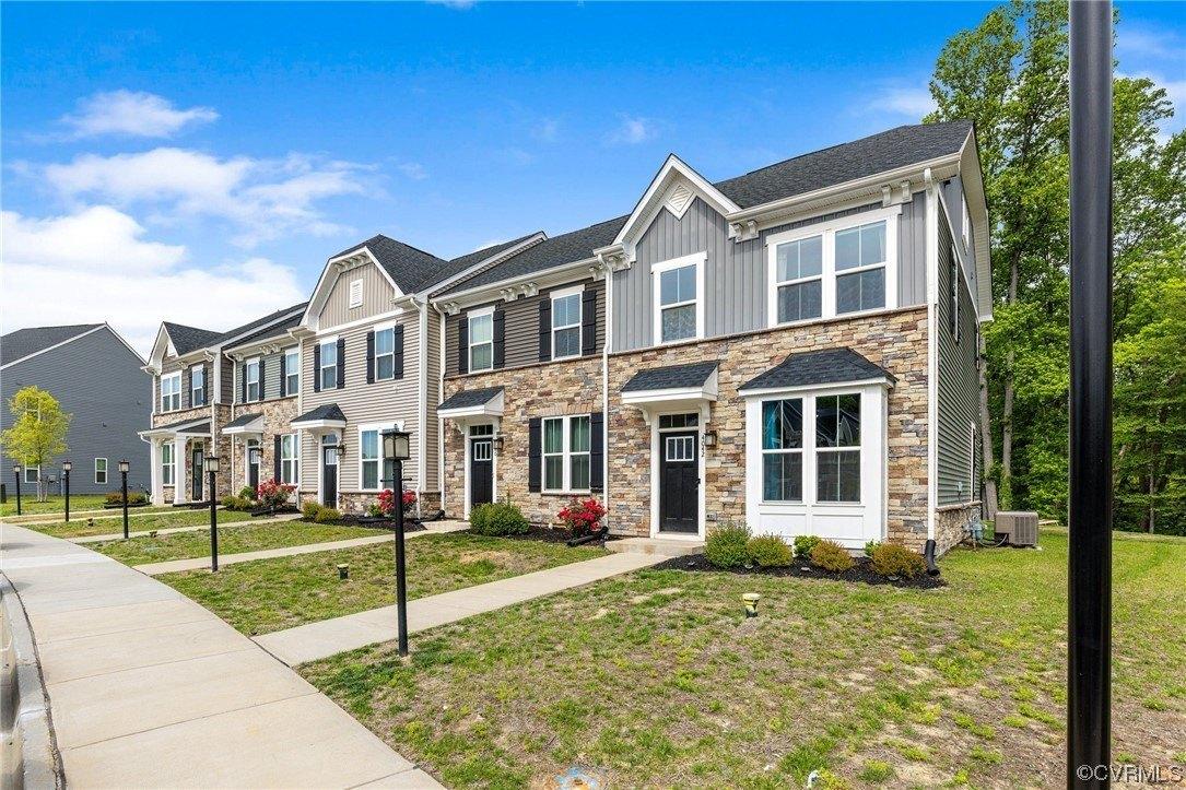 Grove Point Dr, Richmond, VA 23223