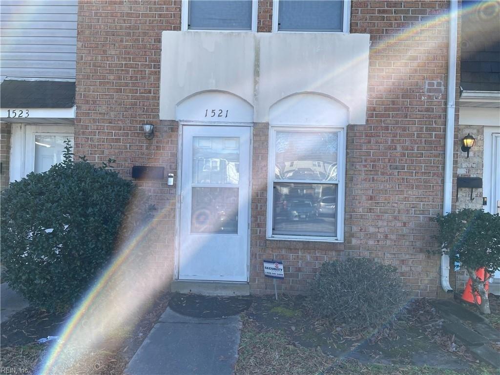 Darren Cir, Portsmouth, VA 23701