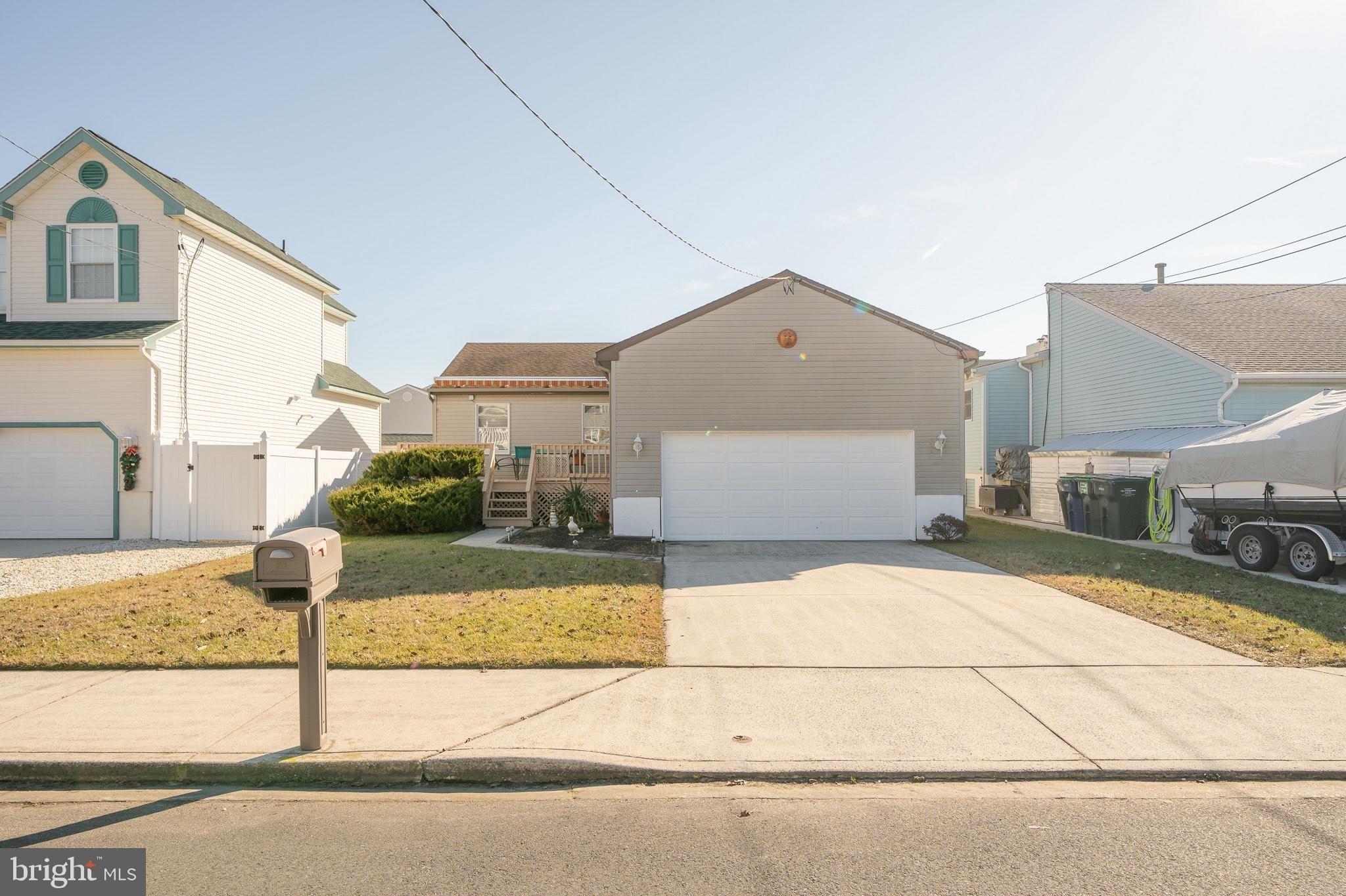 Travers Pl, Brigantine, NJ 08203