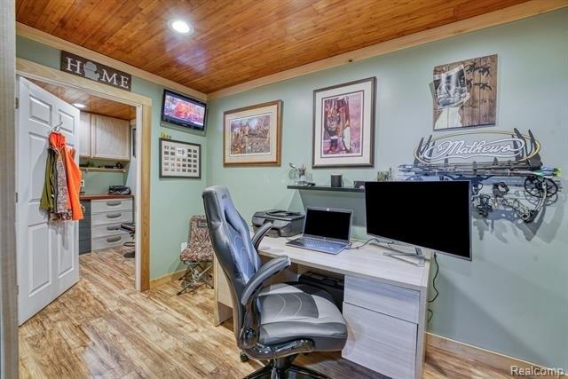 Lindemere Dr, Fowlerville, MI 48836