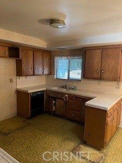 Deseret Dr, Woodland Hills, CA 91364
