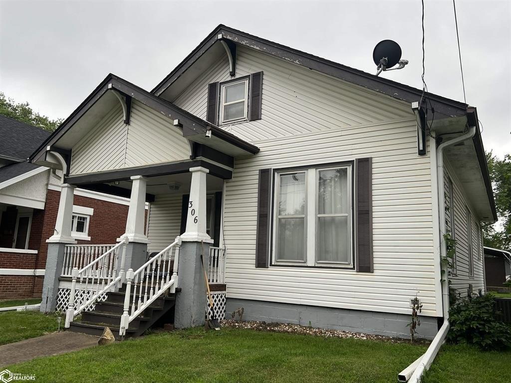 E Terry St, Centerville, IA 52544