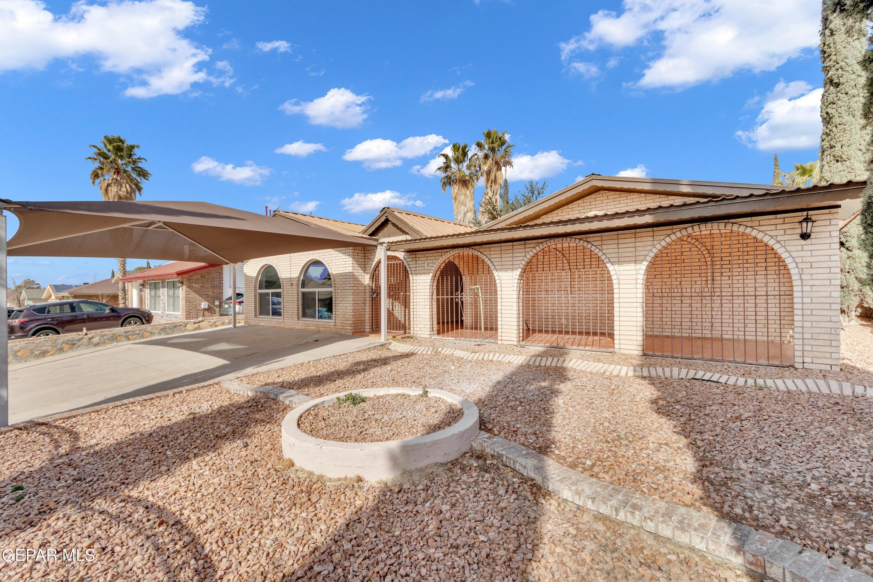 Chito Samaniego Dr, El Paso, TX 79936