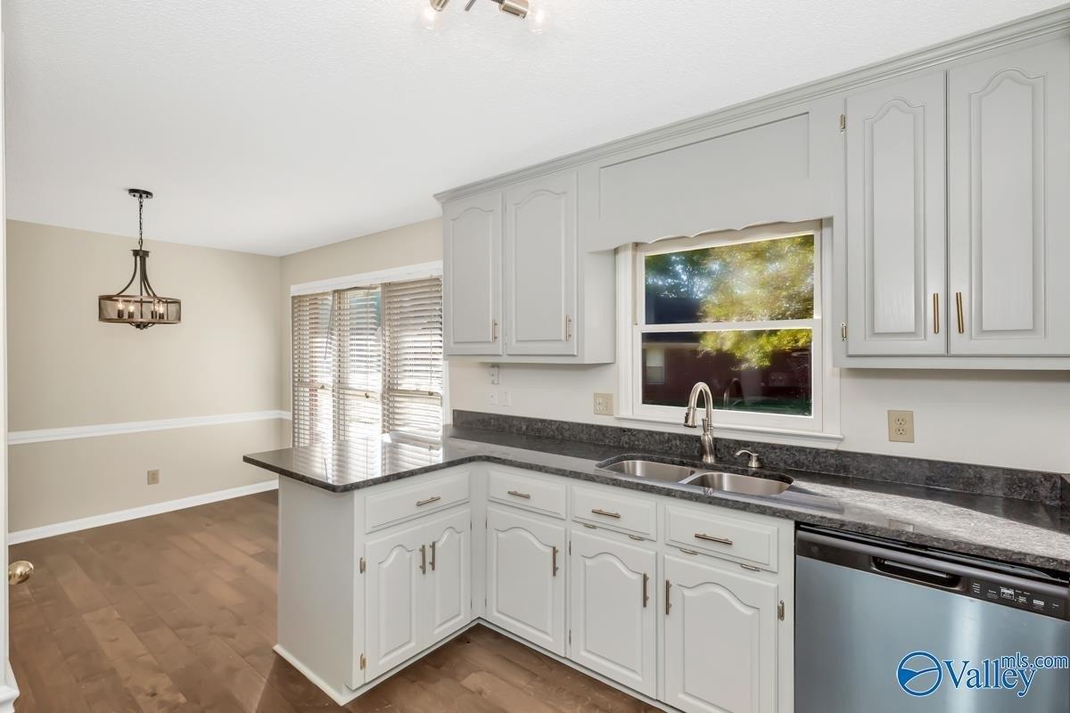 Crab Apple Rd, Huntsville, AL 35811