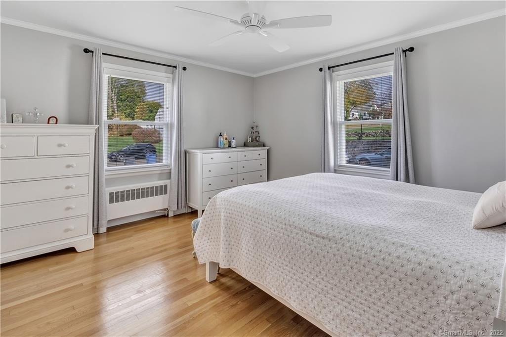 Parkway Dr, Trumbull, CT 06611