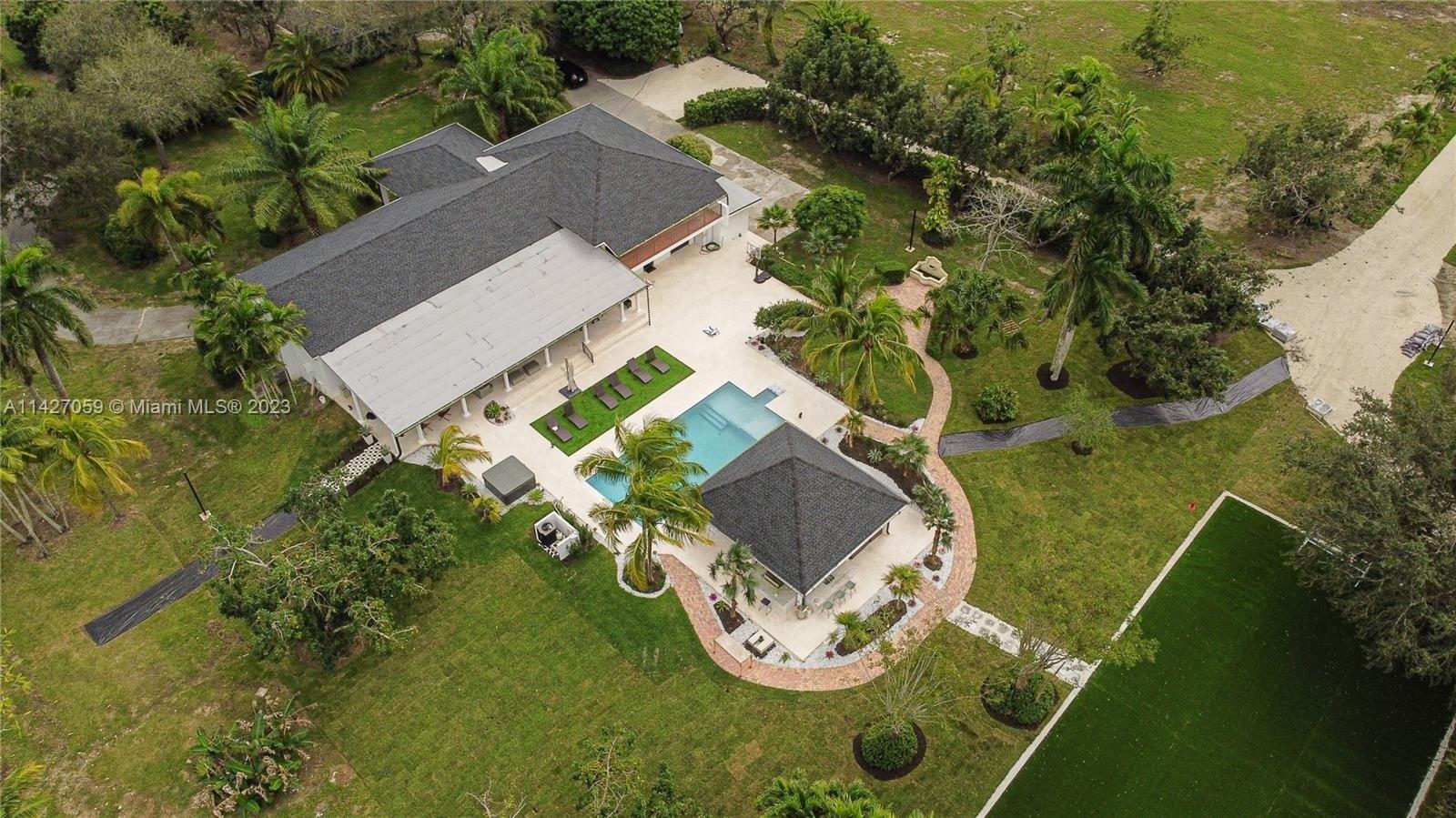 Sw 212th St, Miami, FL 33187