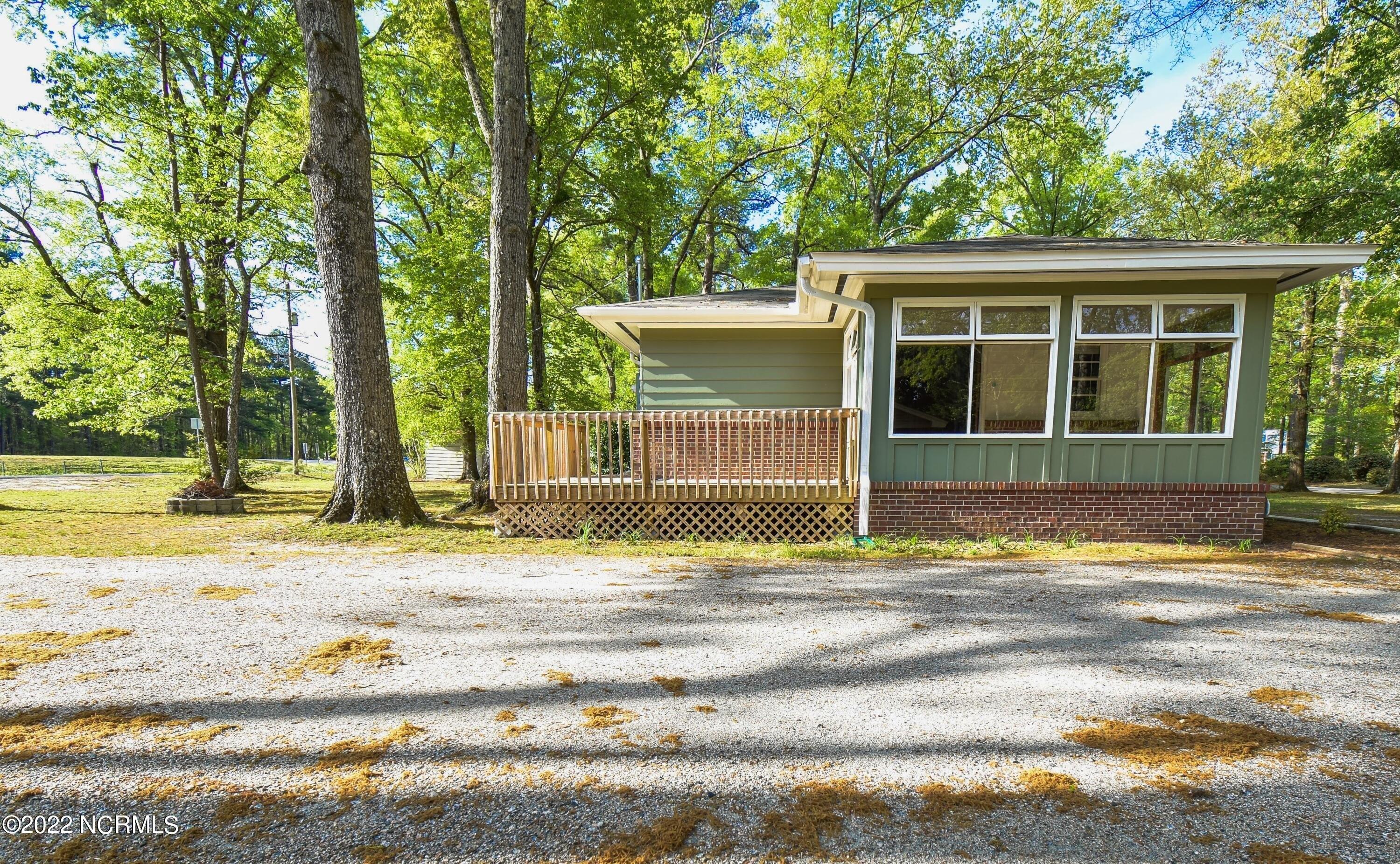 Mcneill Dr, Laurinburg, NC 28352