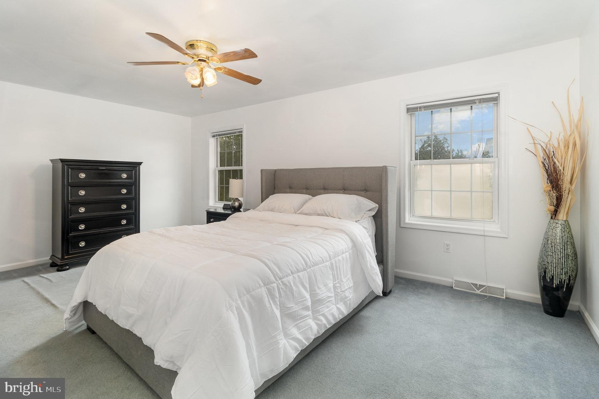 Bradley Dr, Harrisburg, PA 17110