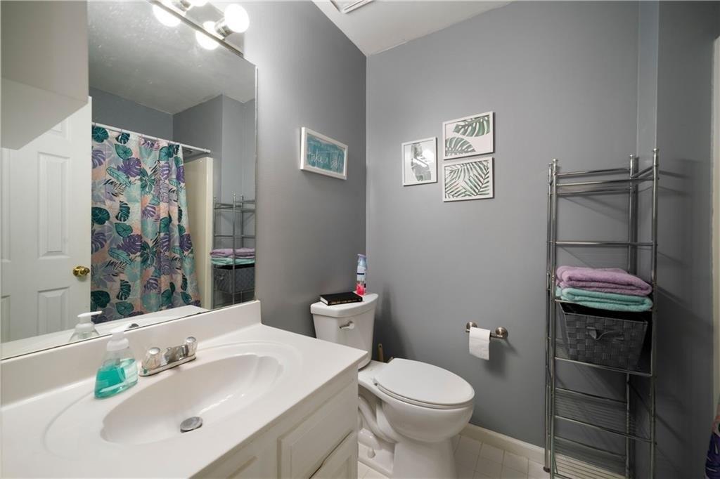 Wexford Cir Nw, Cartersville, GA 30121