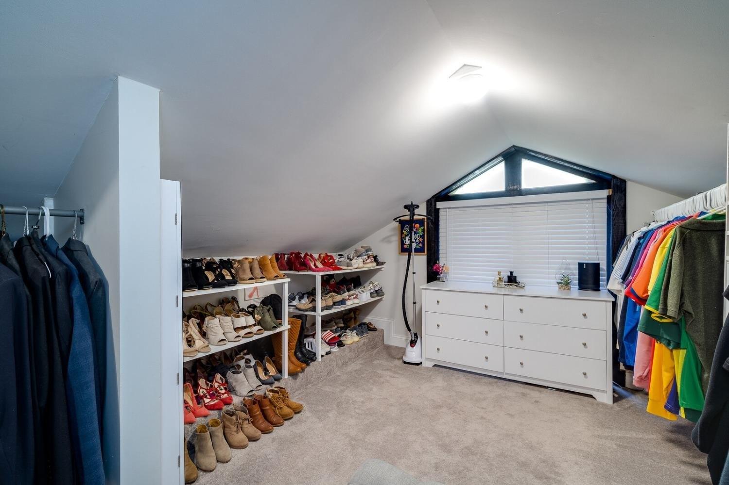 Lengwood Dr, Cincinnati, OH 45244