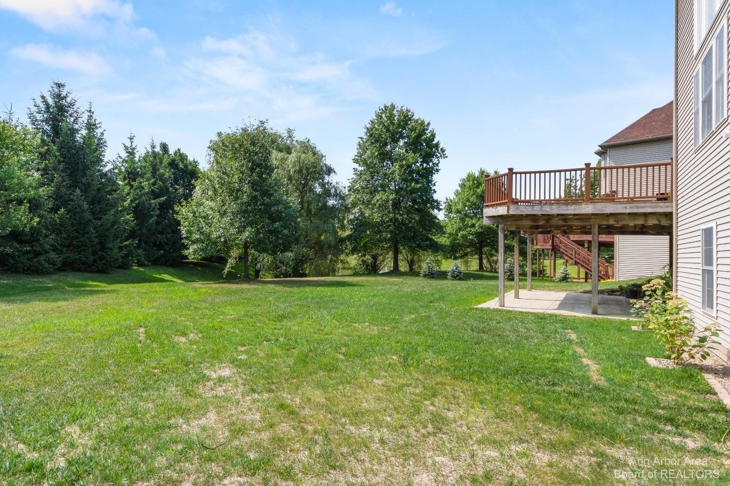 Crystal Lake Ln, Ann Arbor, MI 48108