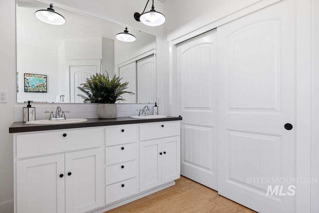 N Foudy Ave, Eagle, ID 83616