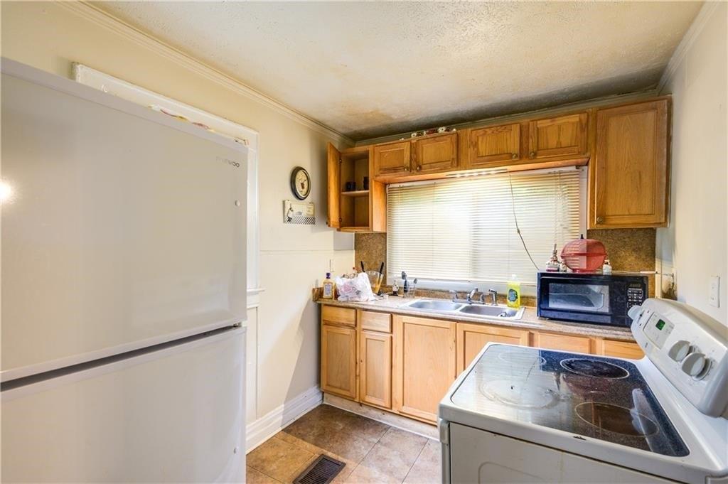 Randall St, Atlanta, GA 30344