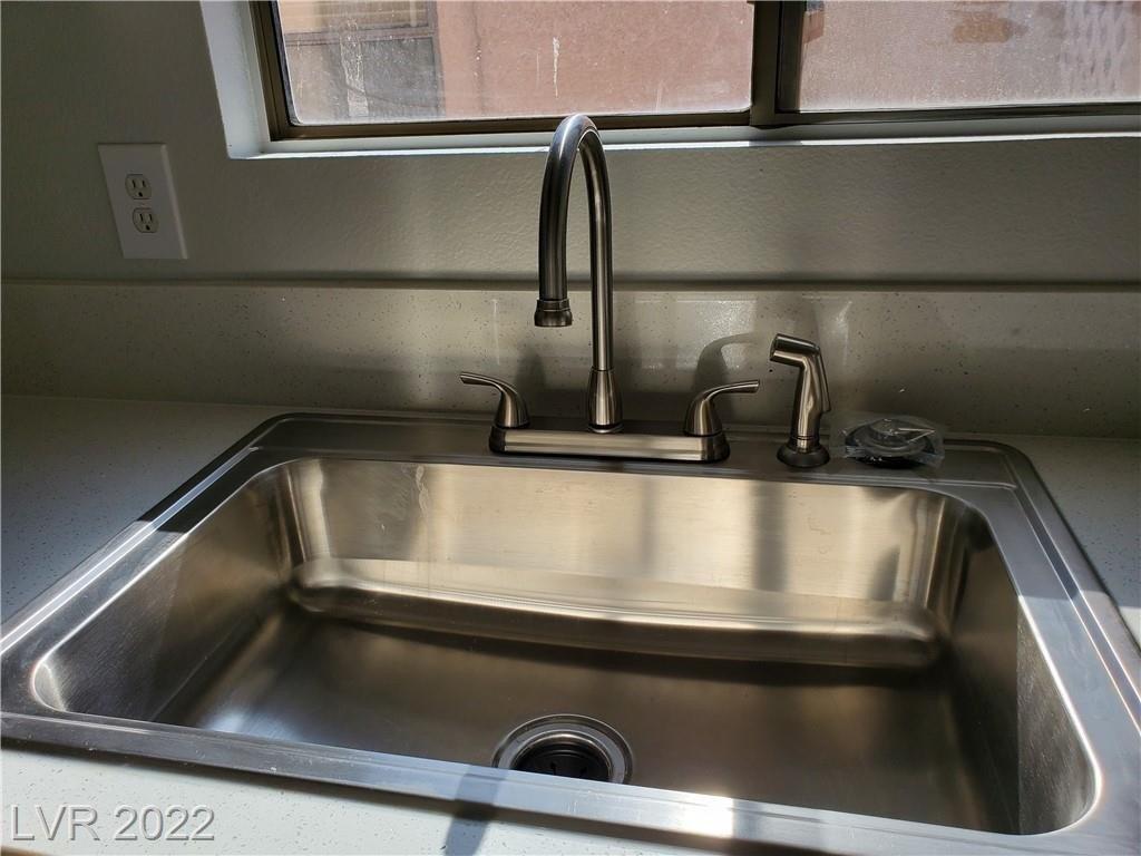 Silver Creek Ave, Las Vegas, NV 89183