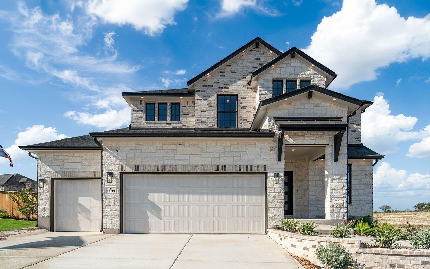 Lawnside Rd, San Antonio, TX 78245