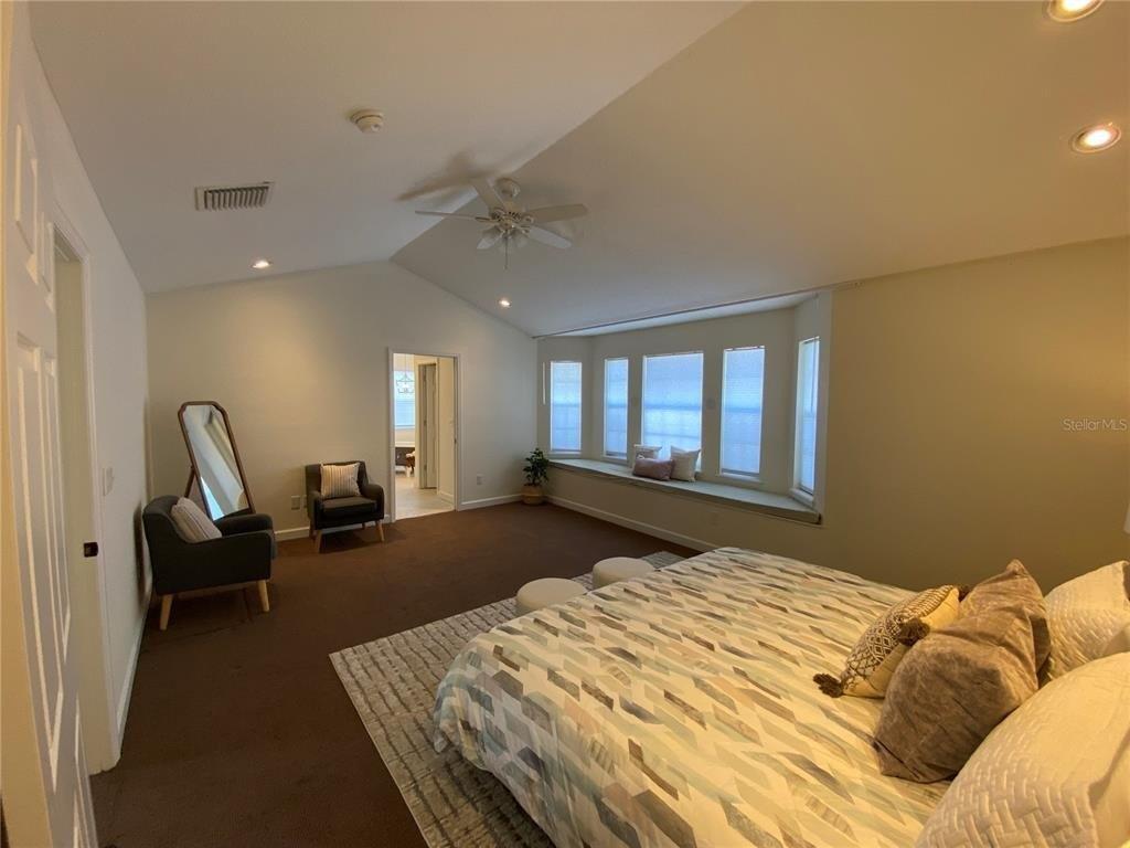 Dunloe Cir, Dunedin, FL 34698